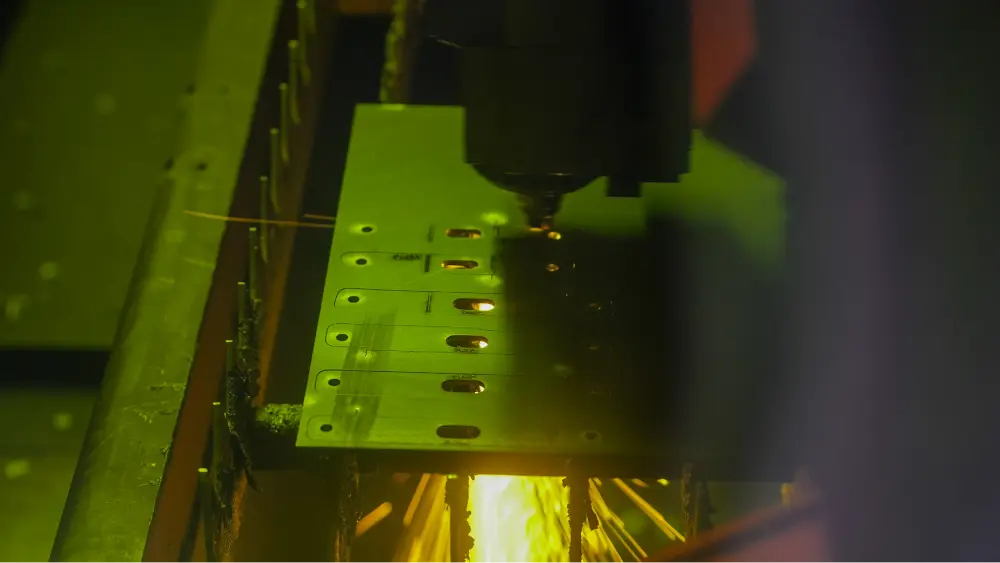 Grille d'évacuation d'une table de découpe laser industrielle